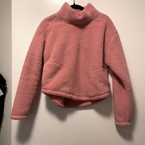 Pull over Sherpa active wear top
